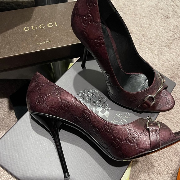 Gucci Horsebit Heels - Picture 1 of 8